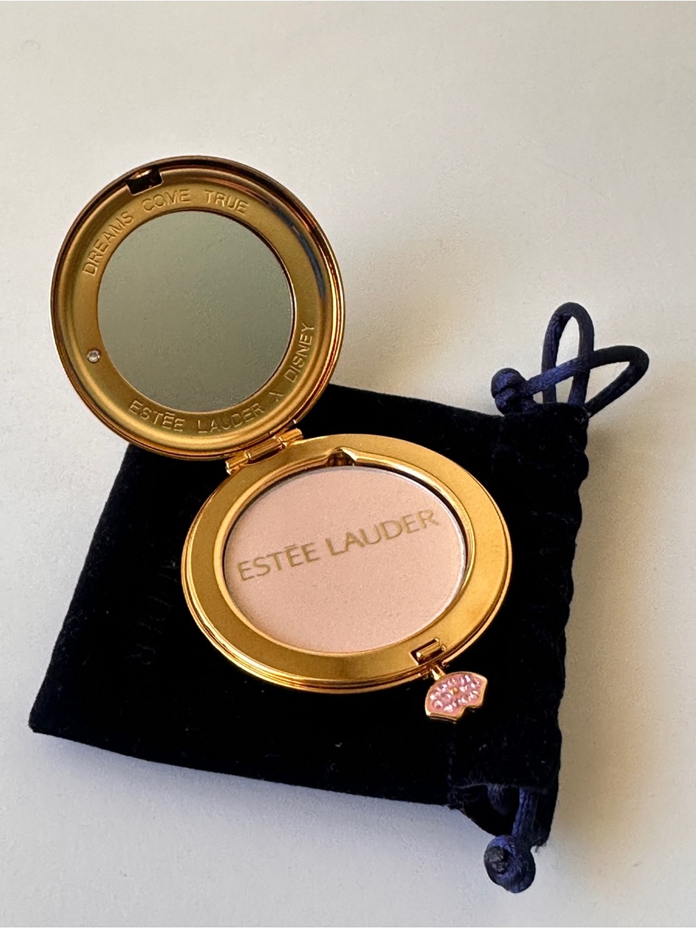 Estee Lauder The Princess Collection Powder - Picture 4 of 8